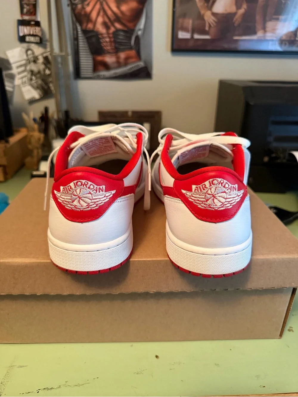 Jordan 1 Low Retro “White / University Red”